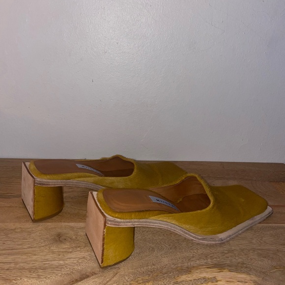:) Jena Honey Gold Hair Mules by Miista 🐝 - Picture 13 of 14